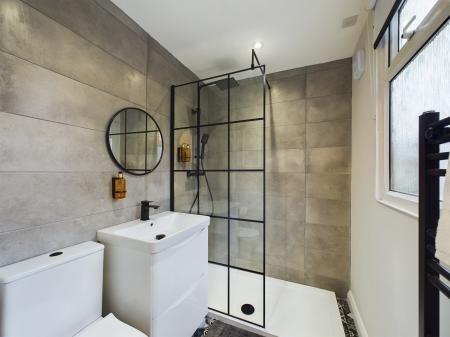 2 bedroom Terraced House to let in Hamil Street, Belfast, BT12