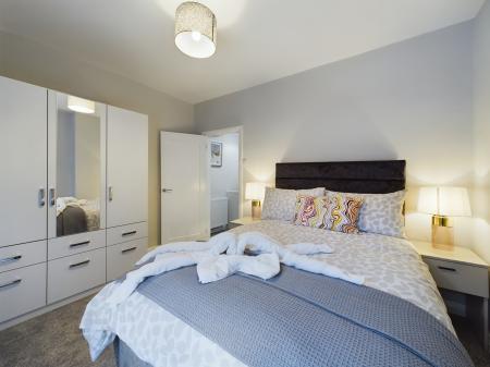 2 bedroom Terraced House to let in Hamil Street, Belfast, BT12