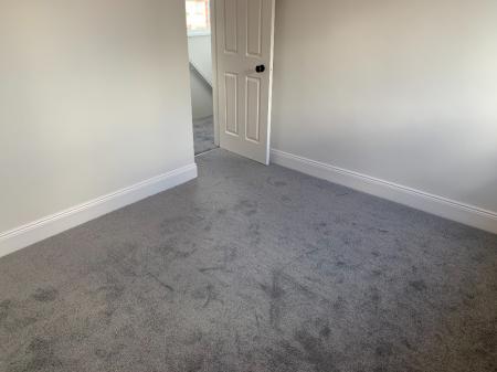 3 bedroom Semi-detached house to let in Chesham Gardens, Belfast, BT6