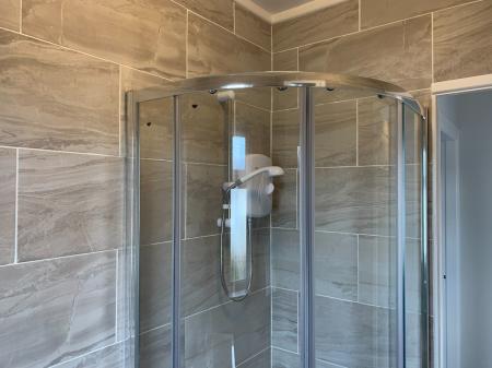 3 bedroom Semi-detached house to let in Chesham Gardens, Belfast, BT6