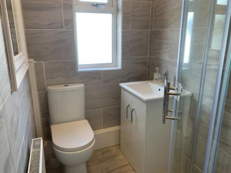 3 bedroom Semi-detached house to let in Chesham Gardens, Belfast, BT6