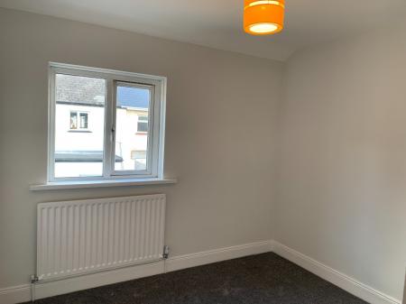3 bedroom Semi-detached house to let in Chesham Gardens, Belfast, BT6