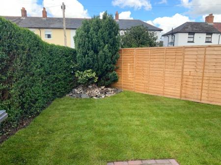 3 bedroom Semi-detached house to let in Chesham Gardens, Belfast, BT6