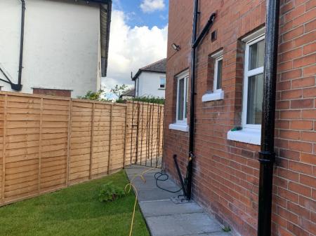 3 bedroom Semi-detached house to let in Chesham Gardens, Belfast, BT6