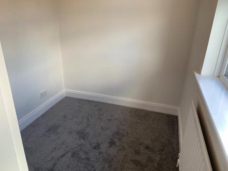 3 bedroom Semi-detached house to let in Chesham Gardens, Belfast, BT6