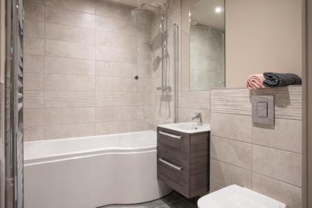 2 bedroom Apartment to let in 62 Knocknagoney Road, Belfast, BT4