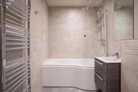 2 bedroom Apartment to let in 62 Knocknagoney Road, Belfast, BT4