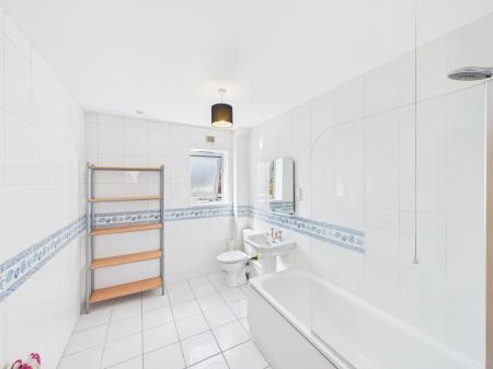 1 bedroom Flat to let in 2A Ardmore Avenue, Ormeau Road, Belfast, BT7