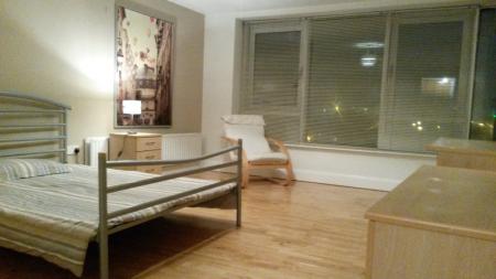 2 bedroom Flat to let in 181 Sandy Row, Belfast, BT12