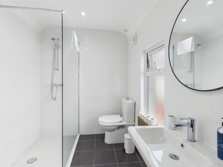 2 bedroom Terraced House to let in Ravenhill Street, Ravenhill Road, Belfast, BT6