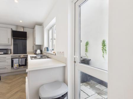 2 bedroom Terraced House to let in Ravenhill Street, Ravenhill Road, Belfast, BT6