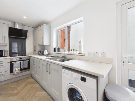 2 bedroom Terraced House to let in Ravenhill Street, Ravenhill Road, Belfast, BT6