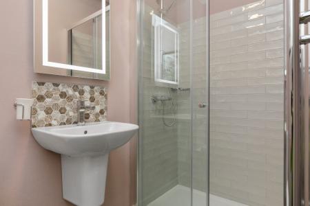 2 bedroom Flat to let in 336 Ormeau Road, Belfast, BT7