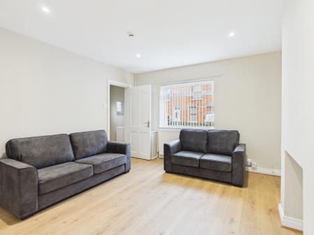 2 bedroom Terraced House to let in Northbrook Gardens, Belfast, BT9