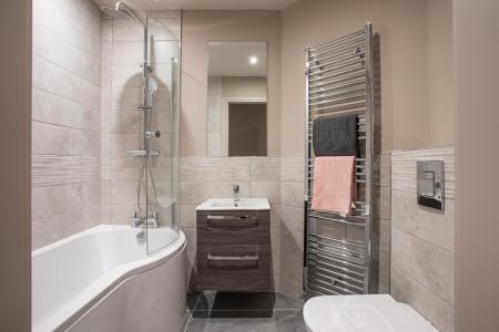 2 bedroom Apartment to let in 62 Knocknagoney Road, Belfast, BT4