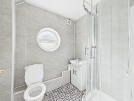 2 bedroom Flat to let in Ashburne Place, Belfast, BT7