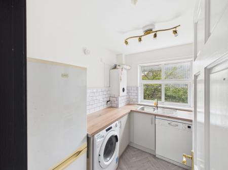 2 bedroom Flat to let in Ashburne Place, Belfast, BT7