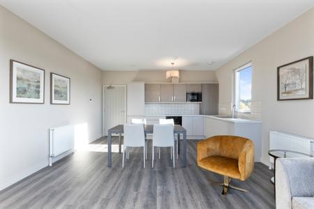 2 bedroom Flat to let in Newtownbreda Road, Belfast, BT8