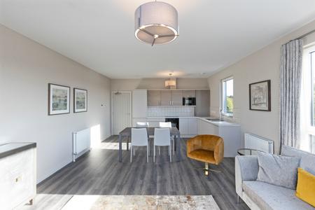 2 bedroom Flat to let in Newtownbreda Road, Belfast, BT8