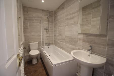 2 bedroom Terraced House to let in Weavers Green, Sandy, SG19