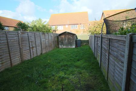 2 bedroom Terraced House to let in Weavers Green, Sandy, SG19