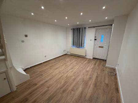 2 bedroom Terraced House to let in Weavers Green, Sandy, SG19