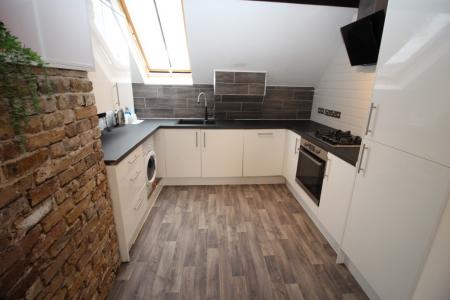 1 bedroom Flat to let in Claremont Court, Biggleswade, SG18