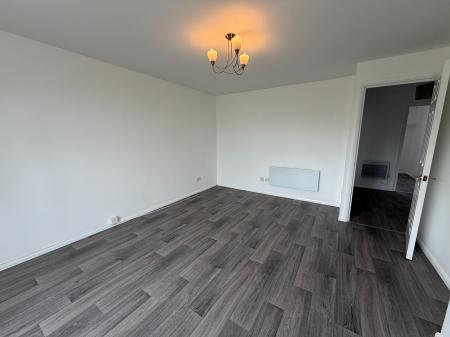 2 bedroom Flat to let in Honeysuckle Close, Biggleswade, SG18