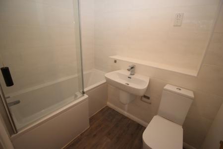 2 bedroom Flat to let in Honeysuckle Close, Biggleswade, SG18