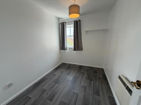 2 bedroom Flat to let in Honeysuckle Close, Biggleswade, SG18