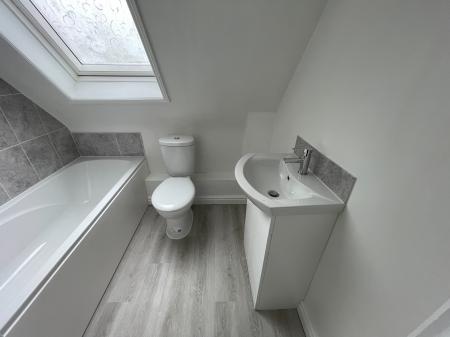 2 bedroom Flat to let in Whitehorse Street, Baldock, SG7