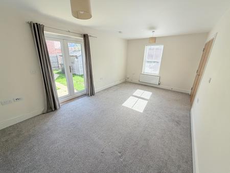 4 bedroom Semi-detached house to let in Sherrington Grove, Biggleswade, SG18