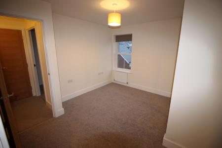 4 bedroom Semi-detached house to let in Sherrington Grove, Biggleswade, SG18