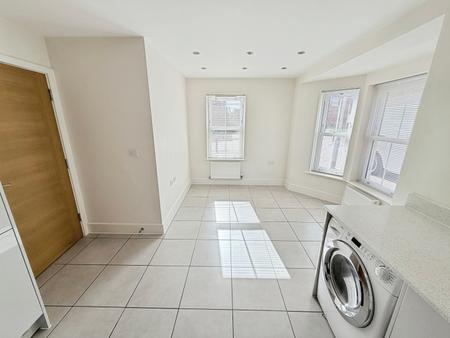 4 bedroom Semi-detached house to let in Sherrington Grove, Biggleswade, SG18