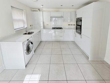 4 bedroom Semi-detached house to let in Sherrington Grove, Biggleswade, SG18