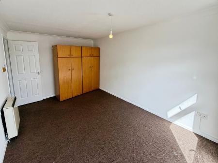 2 bedroom Flat to let in Western Way, Sandy, SG19