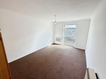 2 bedroom Flat to let in Western Way, Sandy, SG19