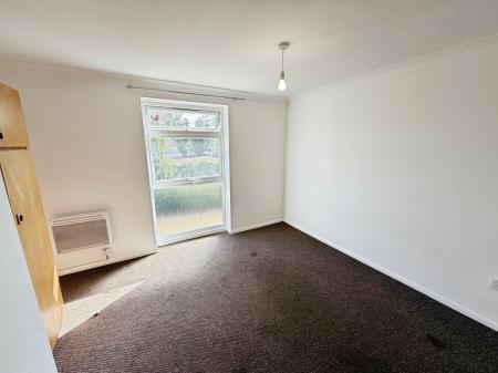 2 bedroom Flat to let in Western Way, Sandy, SG19