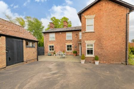 4 bedroom Detached house to let in Main Street, Wartnaby, LE14