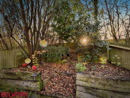 2 bedroom Terraced House for sale in Nightingale Way, Bingham, NG13