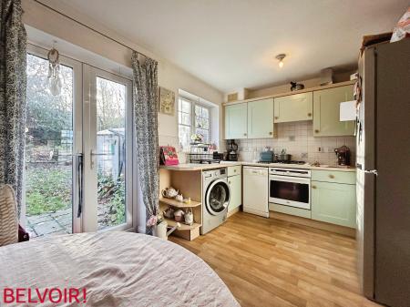 2 bedroom Terraced House for sale in Nightingale Way, Bingham, NG13