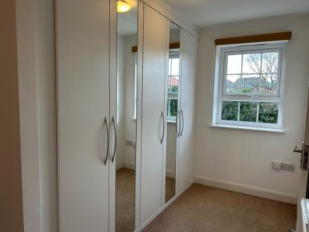 5 bedroom Detached house to let in Meteor Close, Newton, NG13