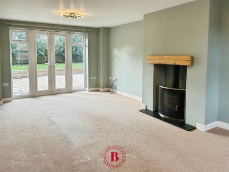 5 bedroom Detached house for sale in Meteor Close, Newton, NG13