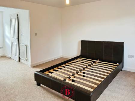 5 bedroom Detached house for sale in Meteor Close, Newton, NG13