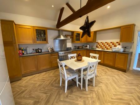 Car Colston Road, Screveton, Bingham, NG13