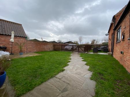 2 bedroom Cottage to let in Car Colston Road, Screveton, Bingham, NG13