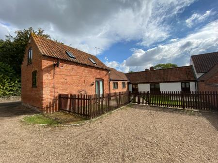 2 bedroom Cottage to let in Car Colston Road, Screveton, Bingham, NG13