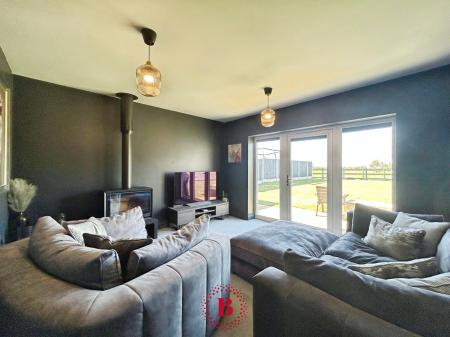 2 bedroom Bungalow for sale in Works Lane, Barnstone, NG13