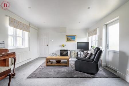 5 bedroom Detached house for sale in Windmerpool Lane, Willoughby On-The-Wolds, LE12