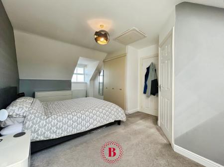 3 bedroom Town house for sale in Tees Court, Bingham, NG13